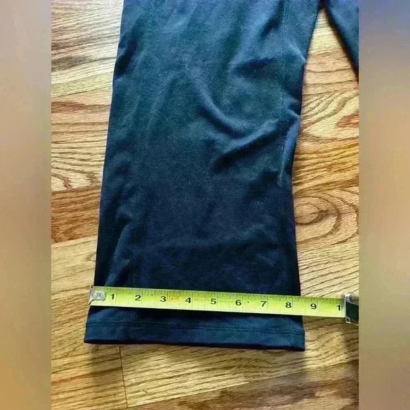 ATHLETA BALANCE WIDE CROP - BLACK  - SMALL - Picture 6 of 9